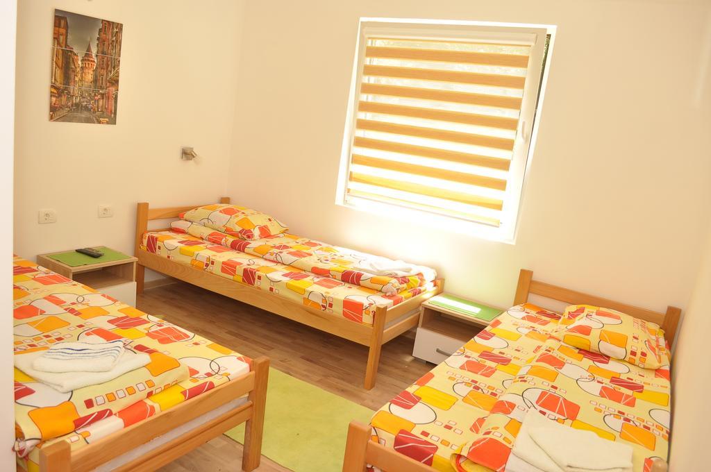 Apartments & Rooms Bojic 科拉欣 外观 照片