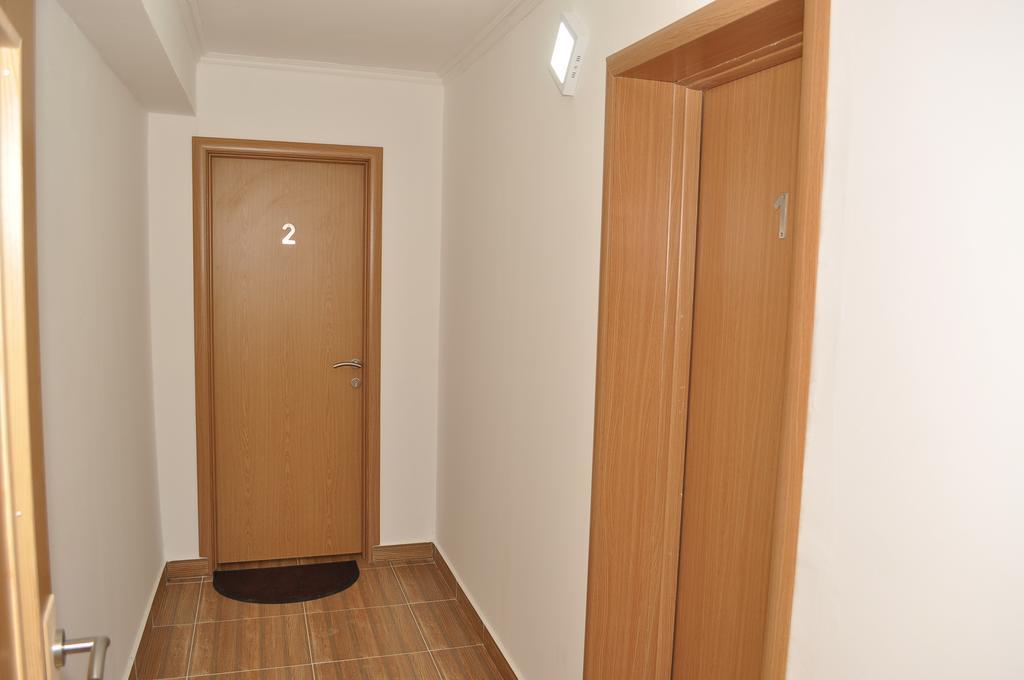Apartments & Rooms Bojic 科拉欣 外观 照片