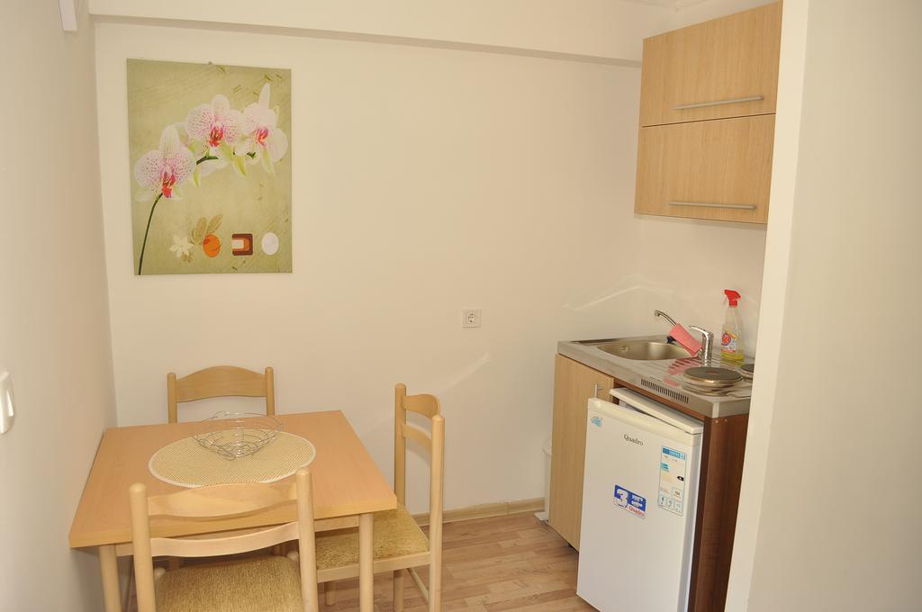 Apartments & Rooms Bojic 科拉欣 外观 照片
