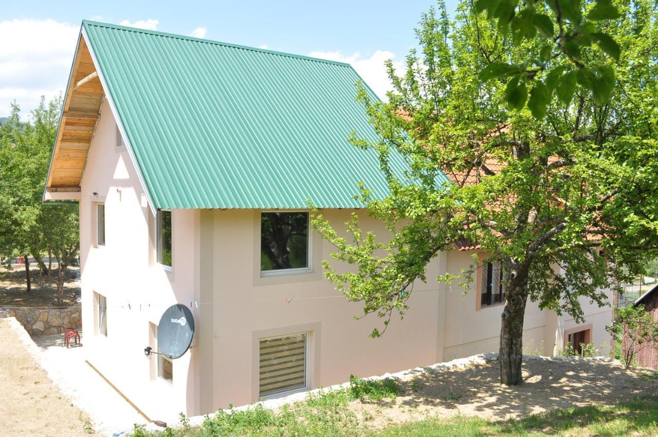 Apartments & Rooms Bojic 科拉欣 外观 照片