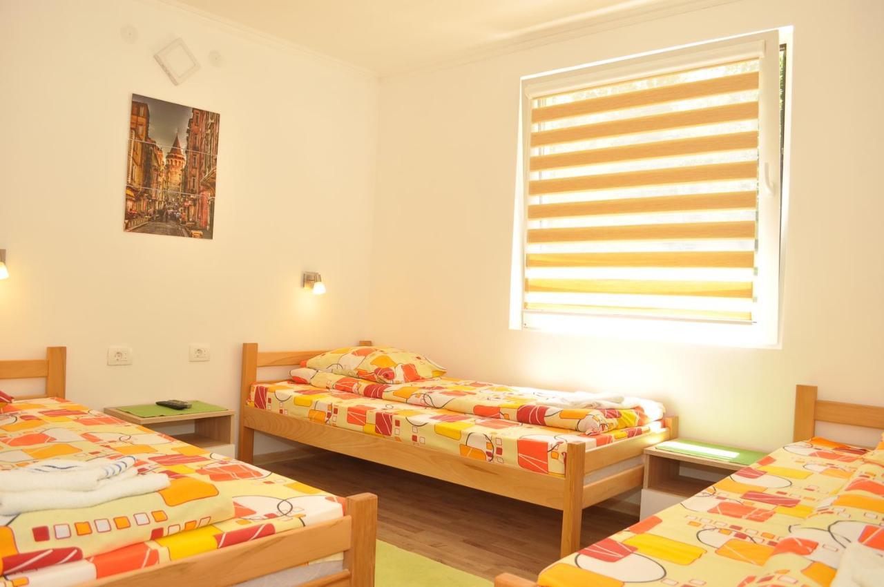 Apartments & Rooms Bojic 科拉欣 外观 照片